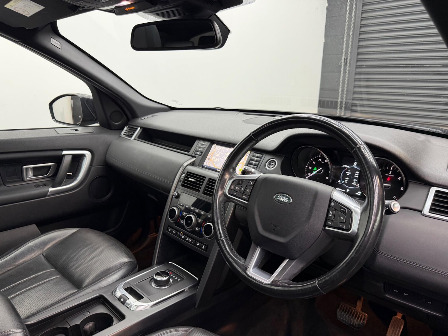 Used Land Rover Discovery Sport 2018 for sale - 77597727: Photo 2