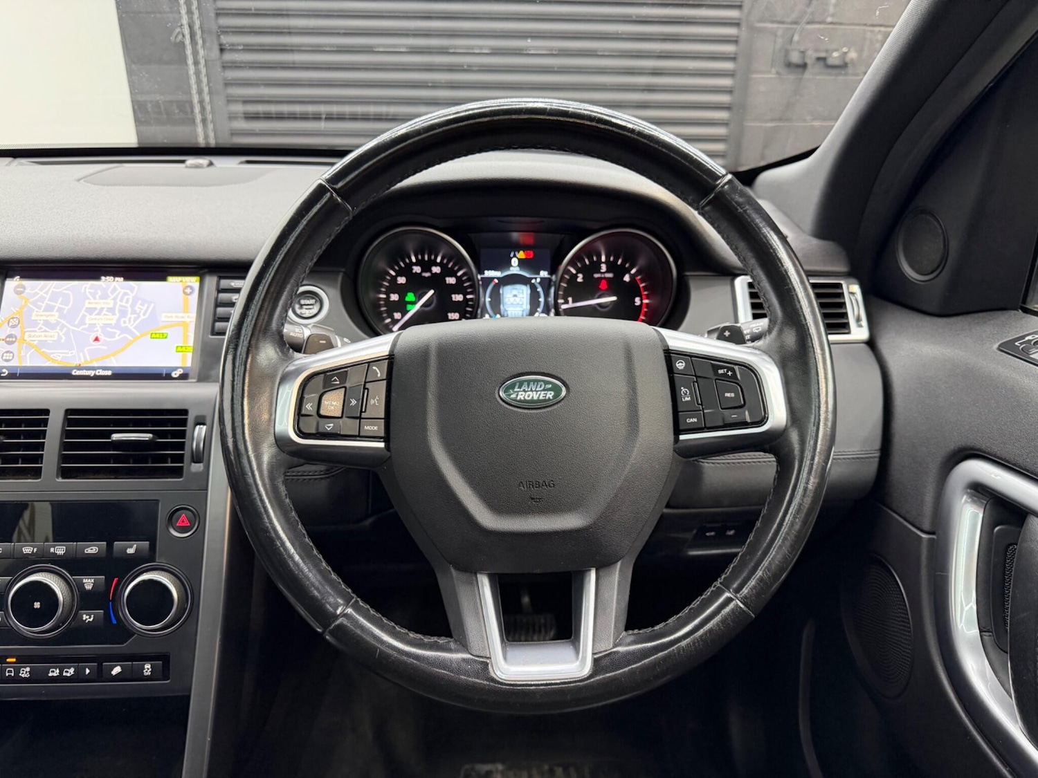 Used Land Rover Discovery Sport 2018 for sale - 77597727: Photo 41