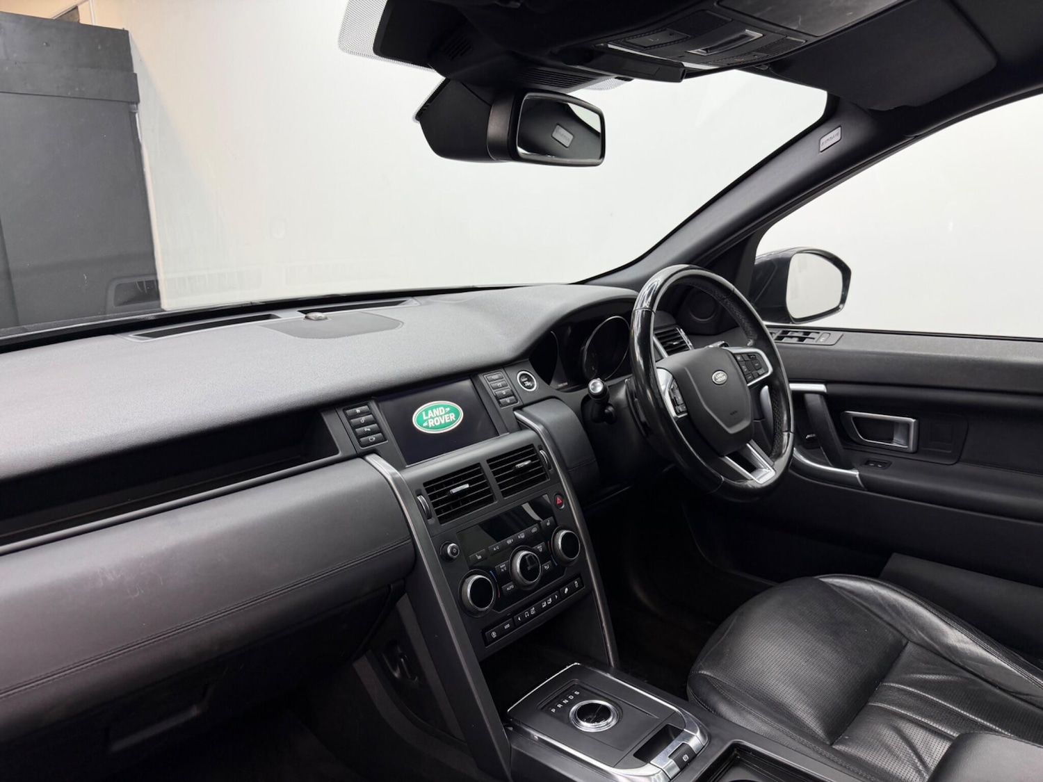 Used Land Rover Discovery Sport 2018 for sale - 77597727: Photo 44