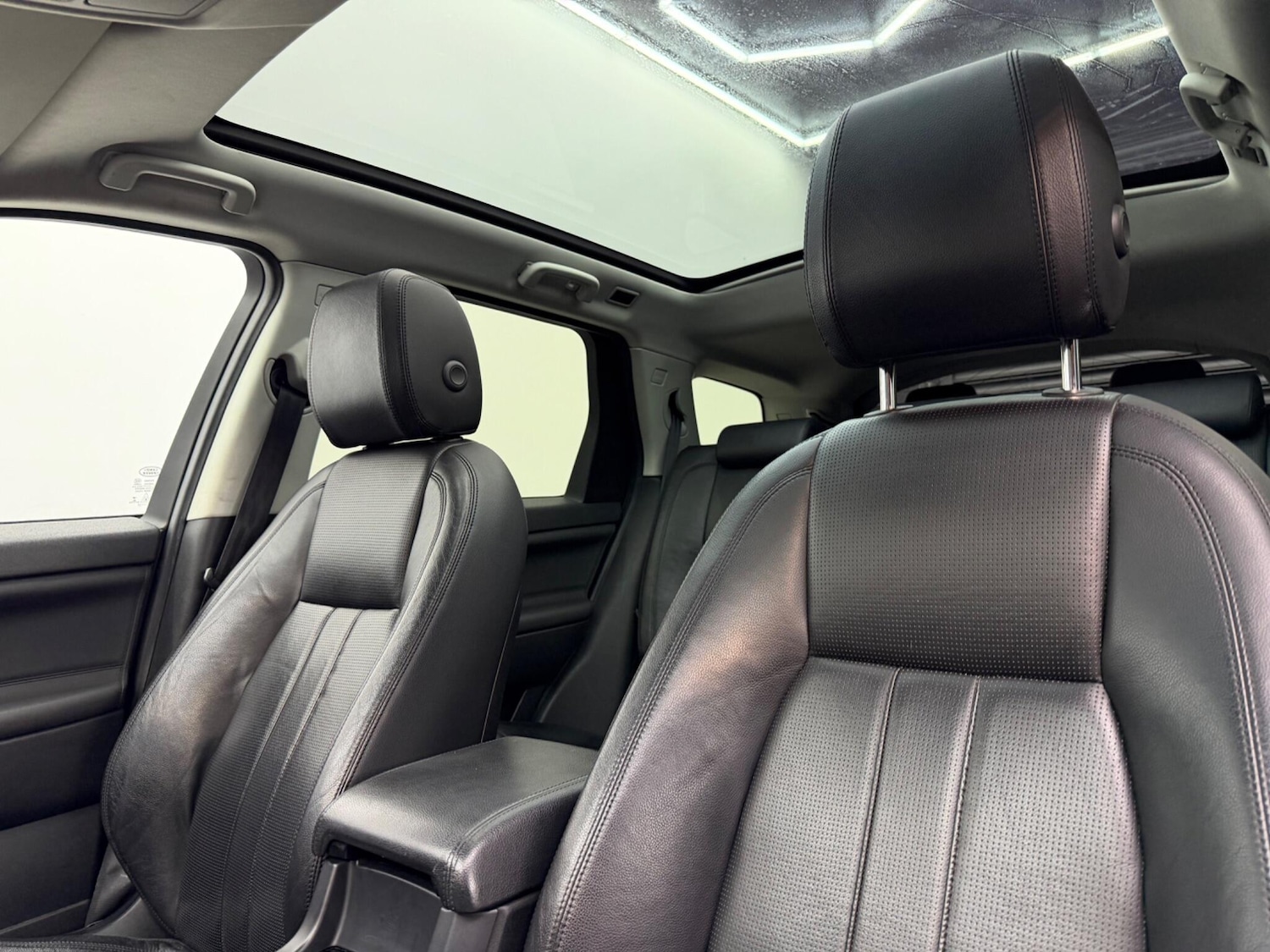 Used Land Rover Discovery Sport for sale - 77598592: Photo 41