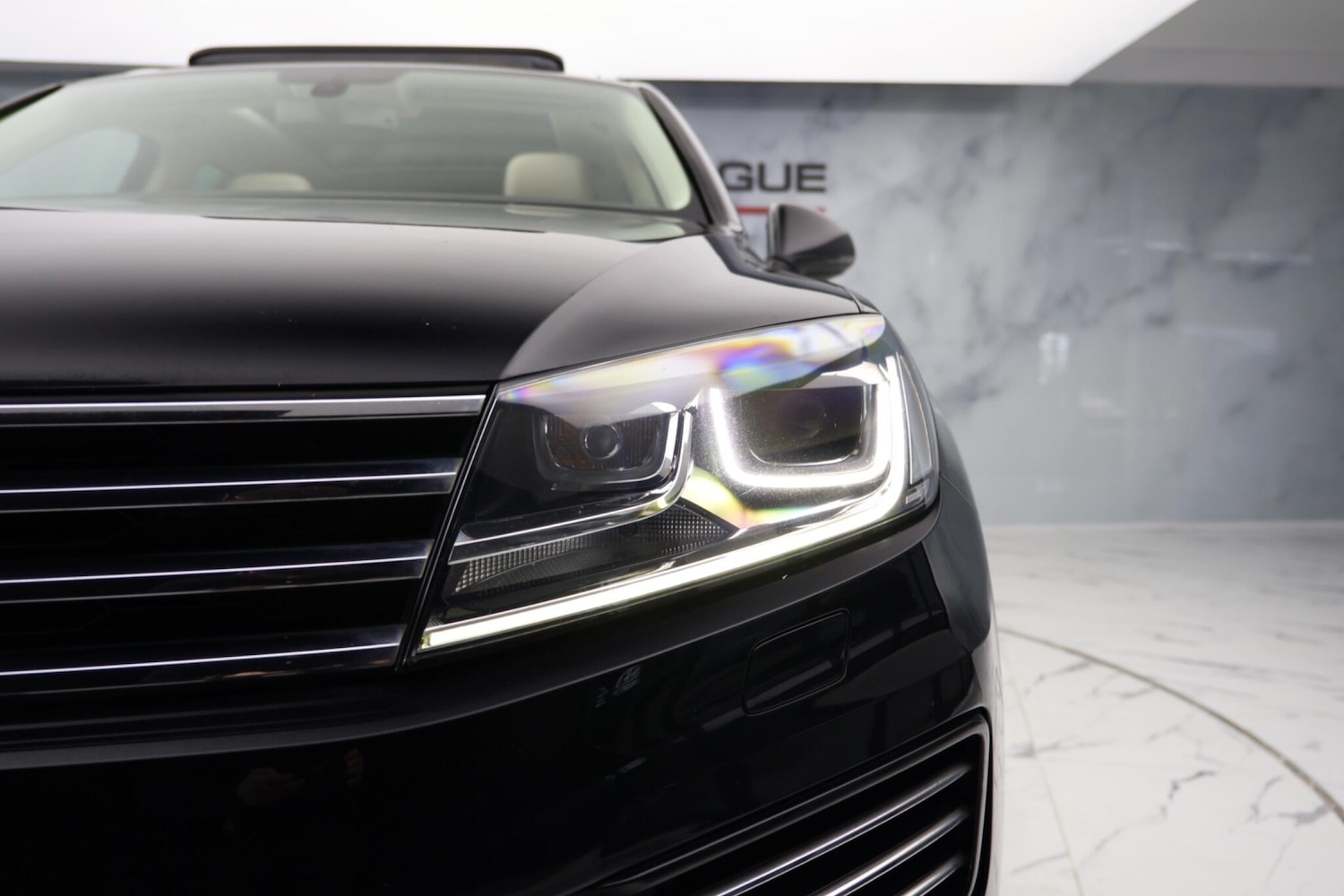 Used Volkswagen Touareg for sale - 77958287: Photo 11