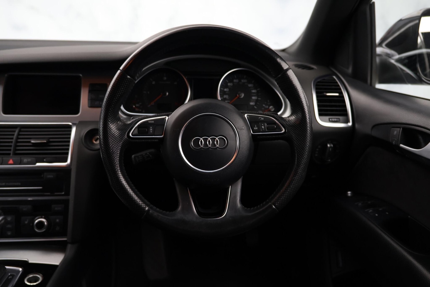 Used Audi Q7 2013 for sale - 78034365: Photo 24