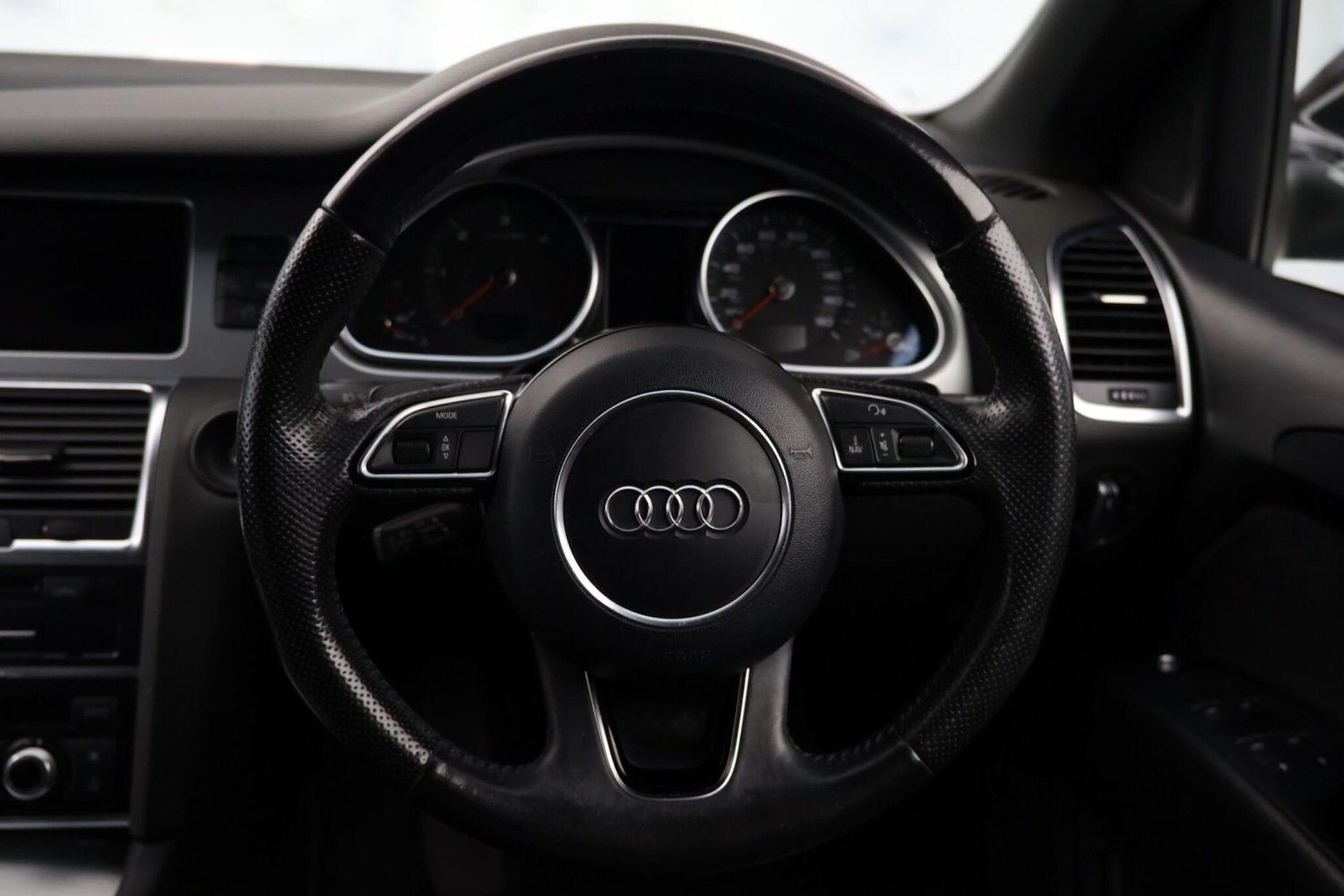 Used Audi Q7 2013 for sale - 78034365: Photo 25