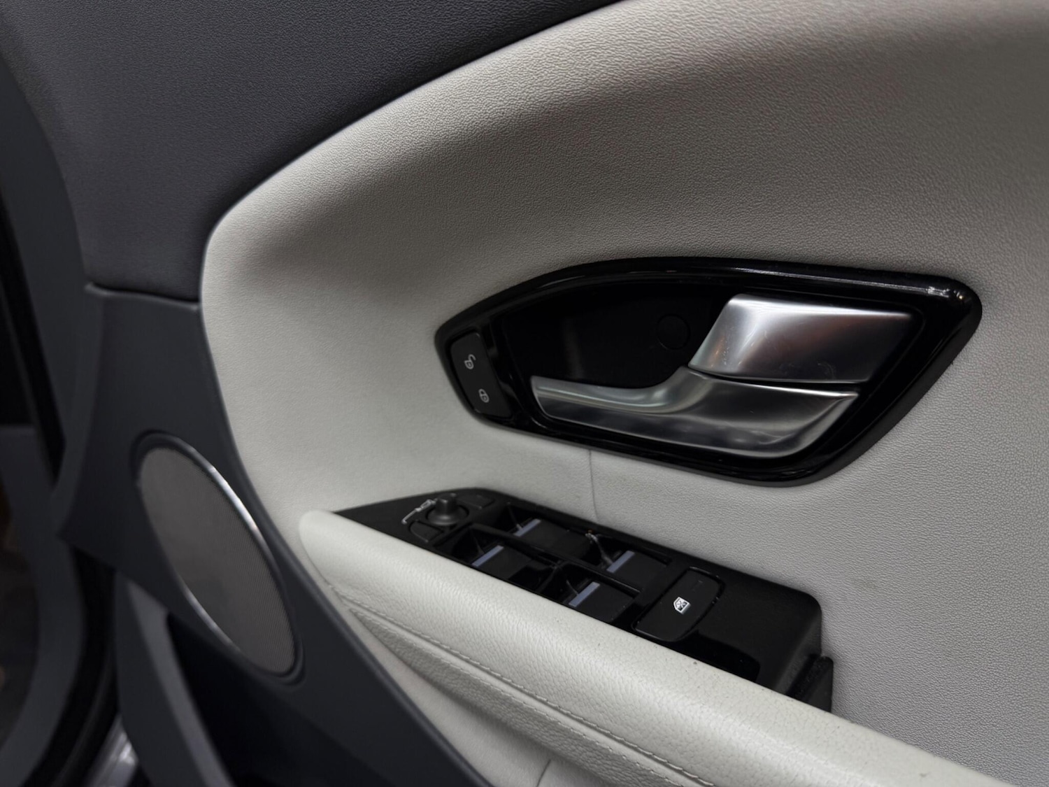 Used Land Rover Range Rover Evoque 2016 for sale - 77598139: Photo 34