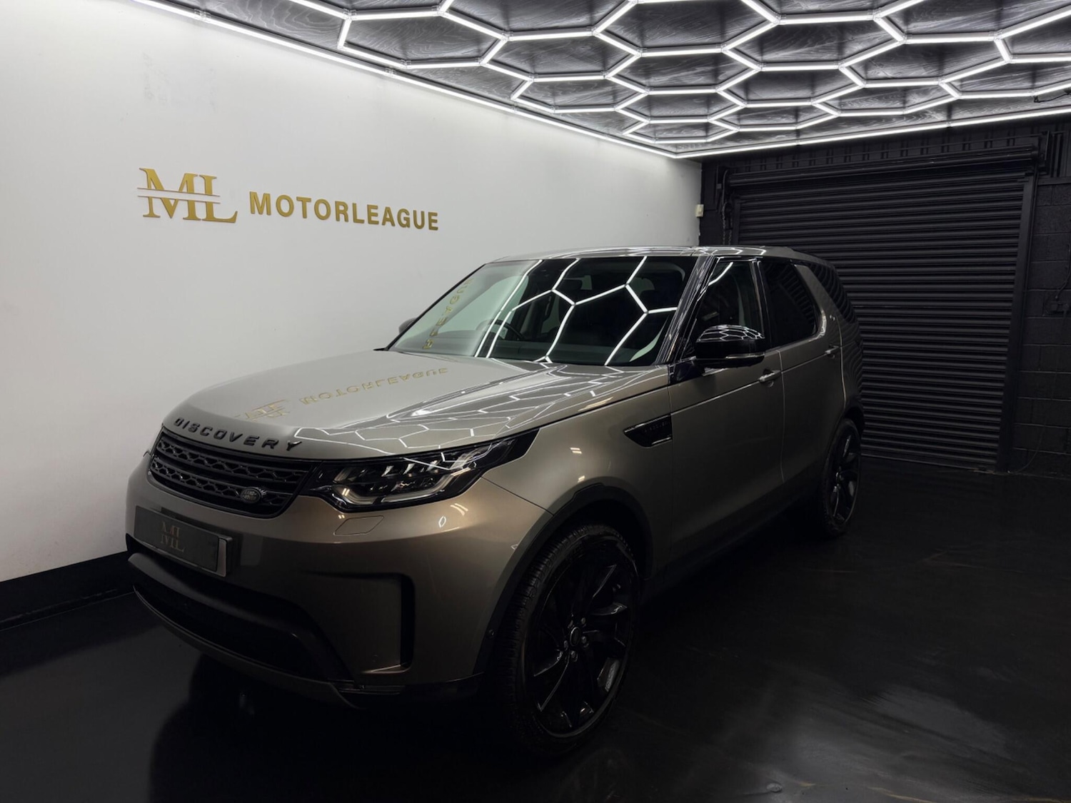 Used Land Rover Discovery 2018 for sale - 77598229: Photo 1