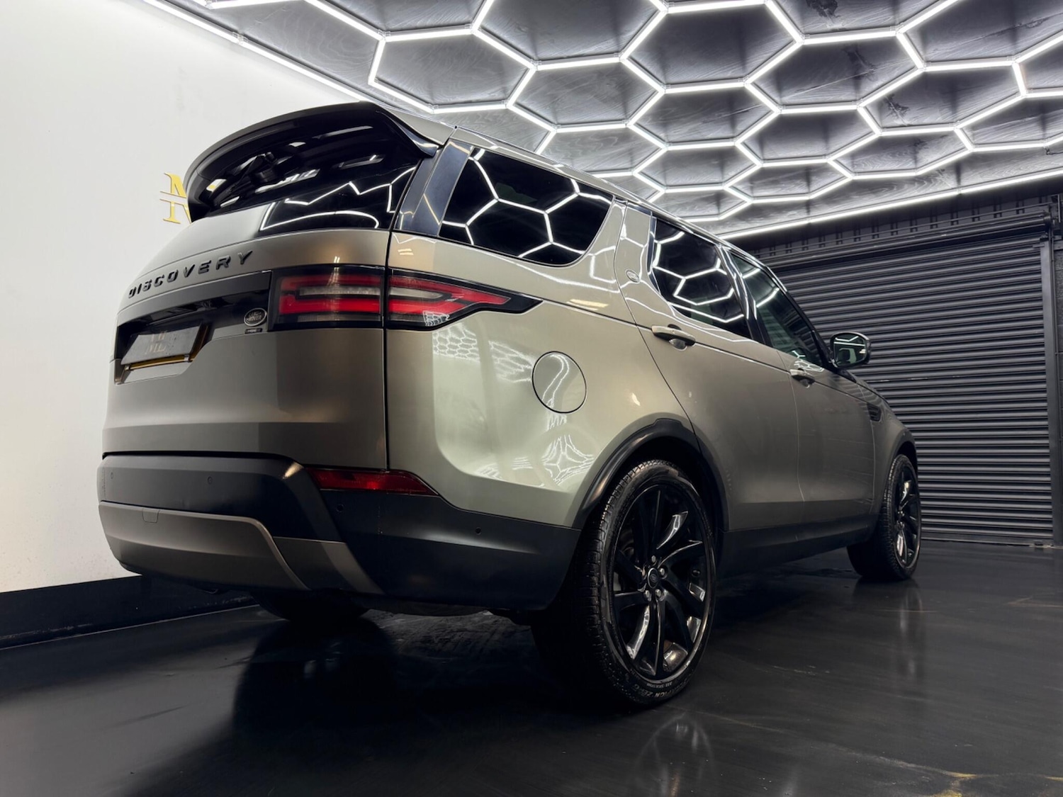 Used Land Rover Discovery 2018 for sale - 77598229: Photo 18