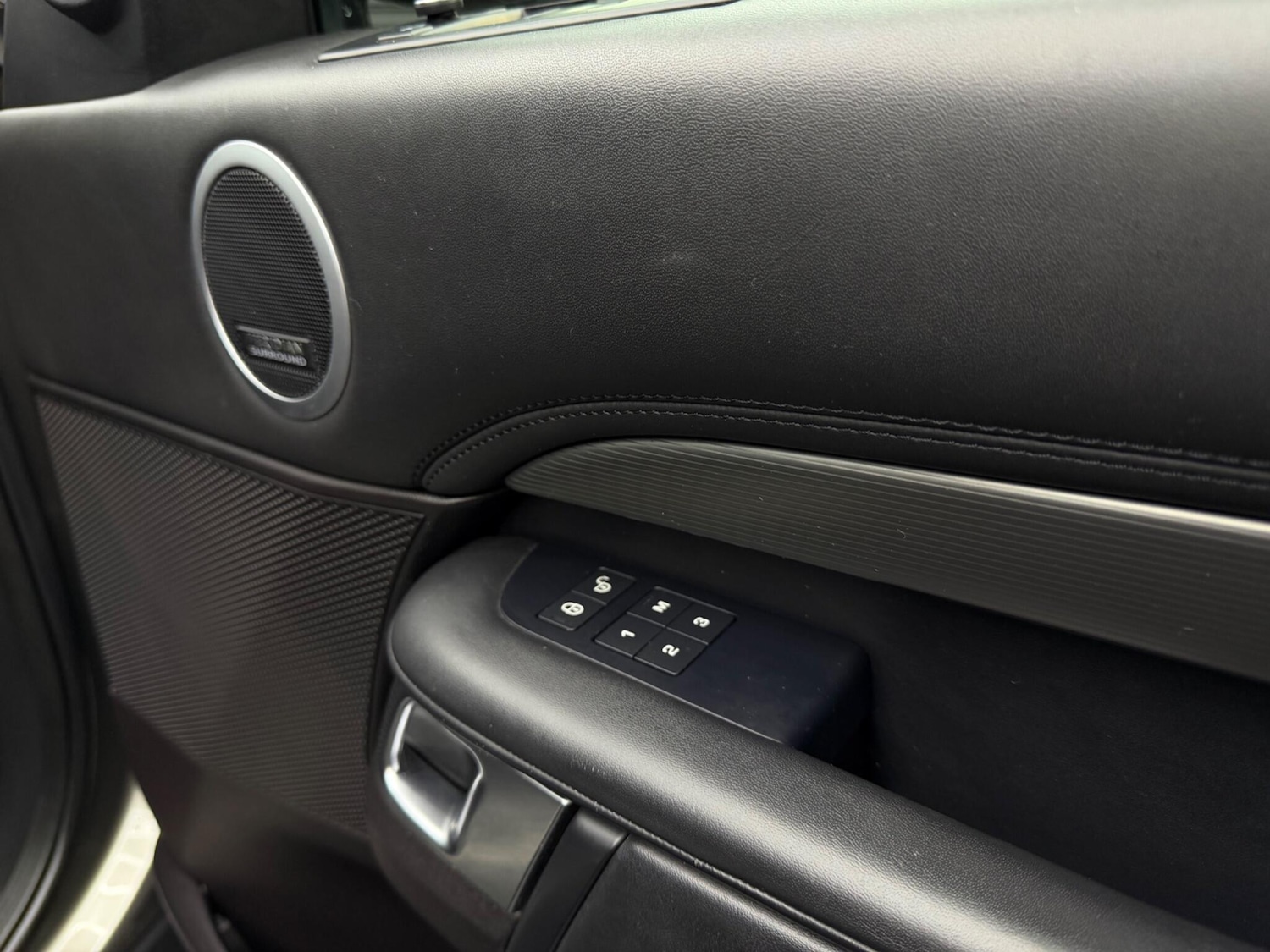 Used Land Rover Discovery 2018 for sale - 77598229: Photo 35