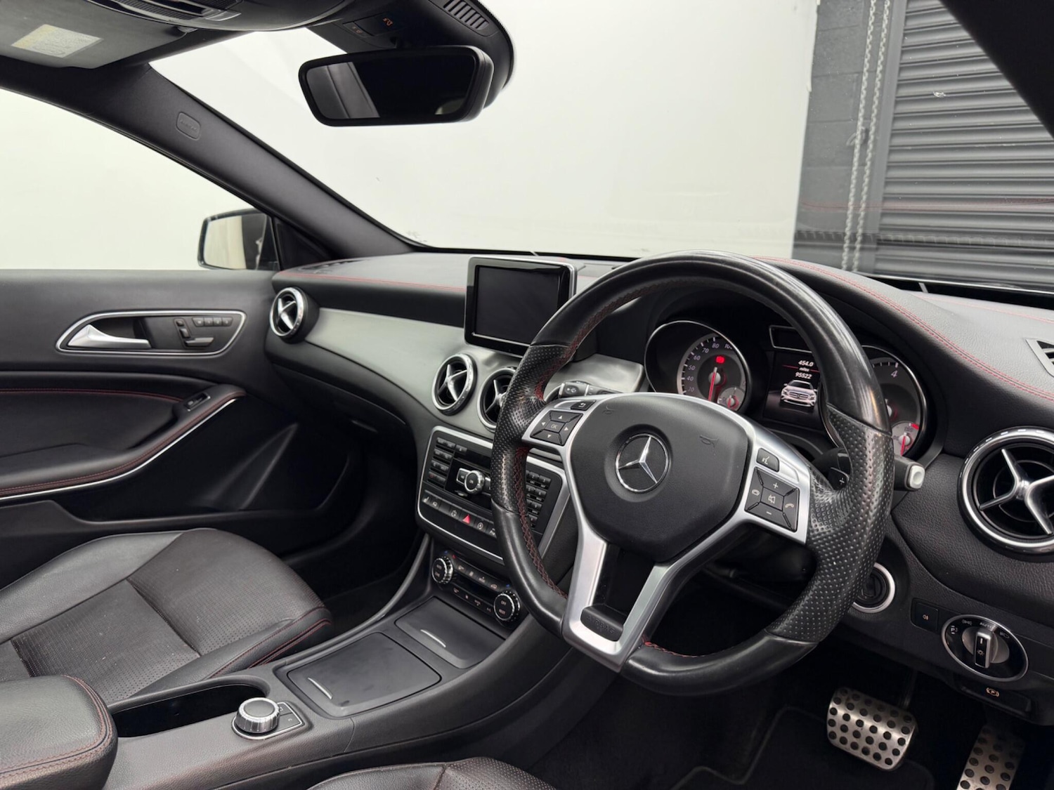 Used Mercedes-Benz GLA for sale - 77598067: Photo 2