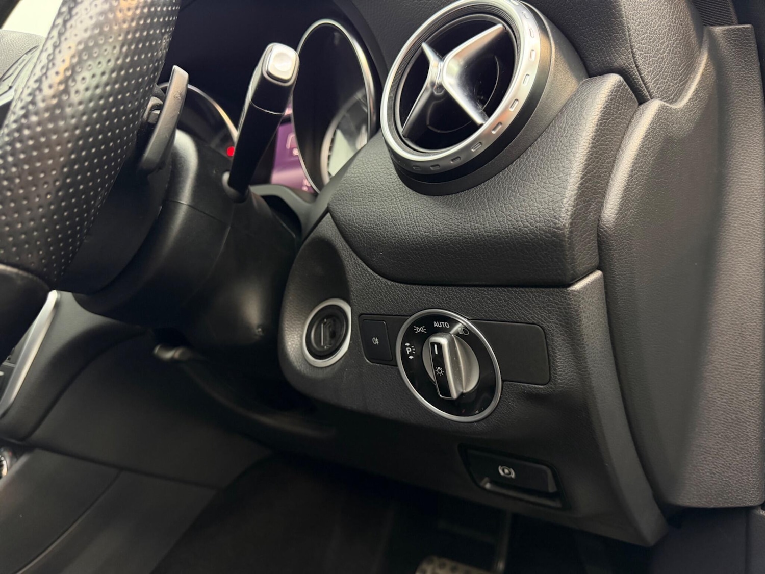 Used Mercedes-Benz GLA for sale - 77598067: Photo 30