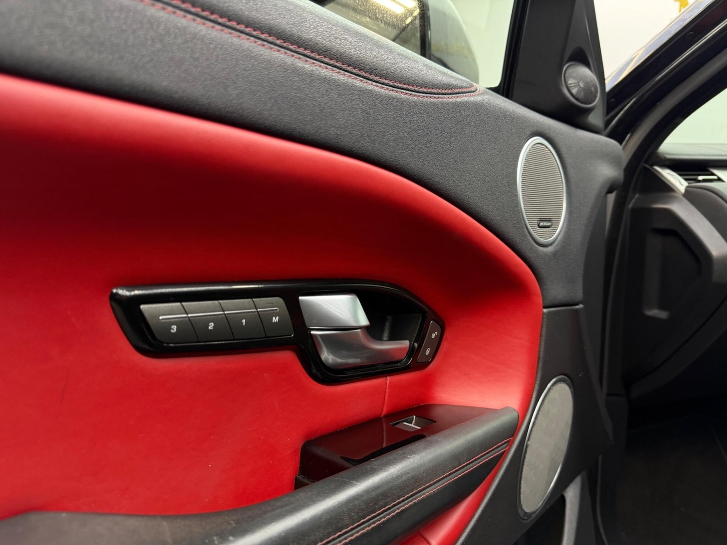 Used Land Rover Range Rover Evoque for sale - 77598597: Photo 44