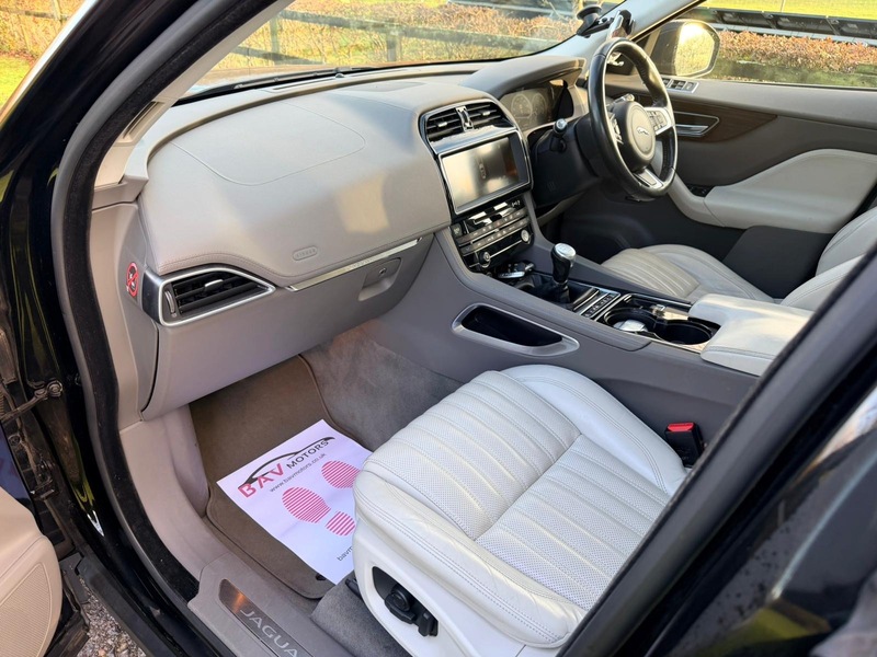 Used Jaguar F-Pace 2017 for sale - 76821389: Photo 13