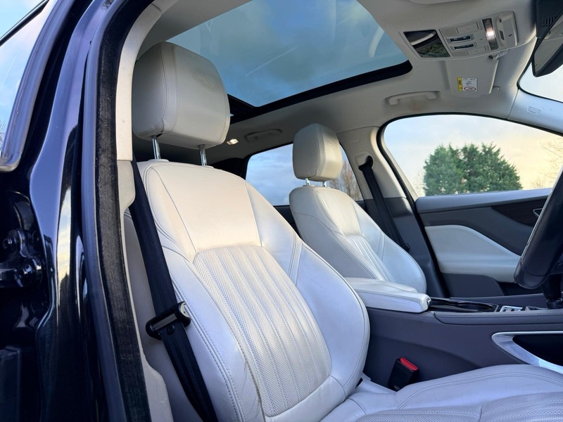 Used Jaguar F-Pace 2017 for sale - 76821389: Photo 15