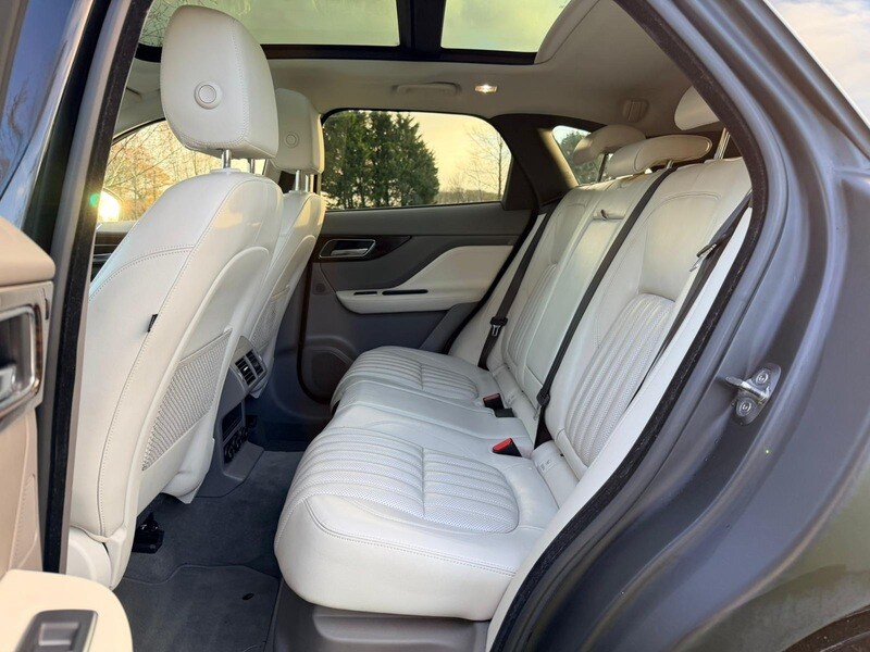 Used Jaguar F-Pace 2017 for sale - 76821389: Photo 19