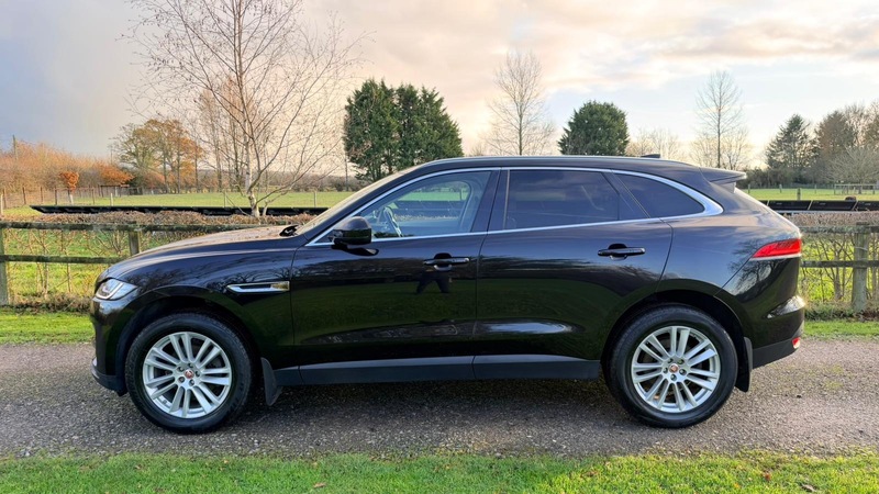 Used Jaguar F-Pace 2017 for sale - 76821389: Photo 3