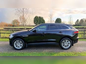 Used Jaguar F-Pace 2017 for sale - 76821389: Photo
