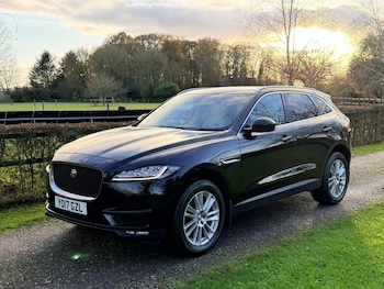 Used Jaguar F-Pace 2017 for sale - 76821389: Photo