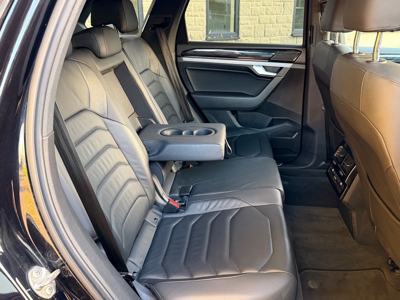 Used Volkswagen Touareg 2019 for sale - 76611430: Photo 16