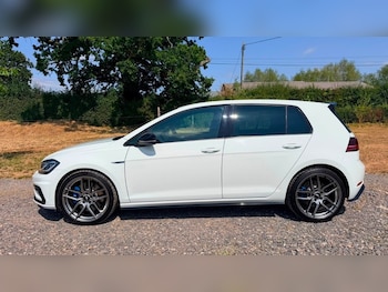 Used Volkswagen Golf 2017 for sale - 79551357: Photo