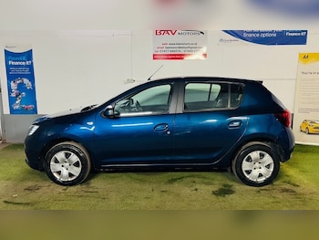 Used Dacia Sandero 2018 for sale - 75586079: Photo