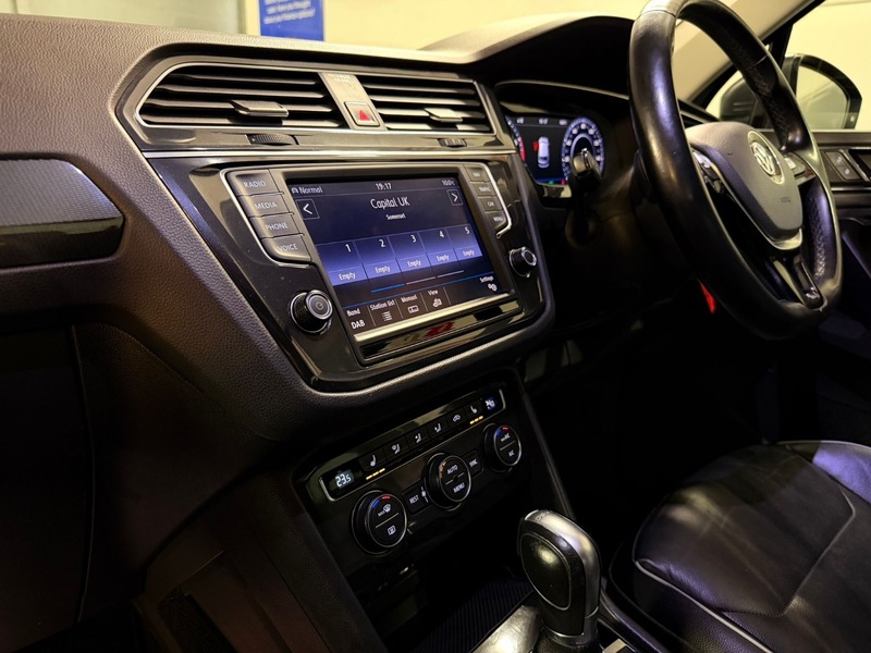 Used Volkswagen Tiguan 2016 for sale - 76357165: Photo 18
