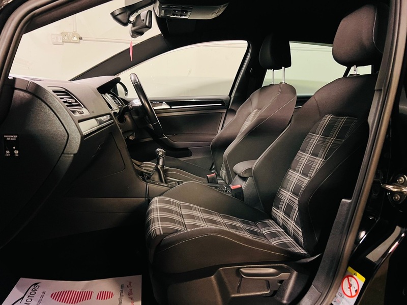 Used Volkswagen Golf 2014 for sale - 76304520: Photo 11