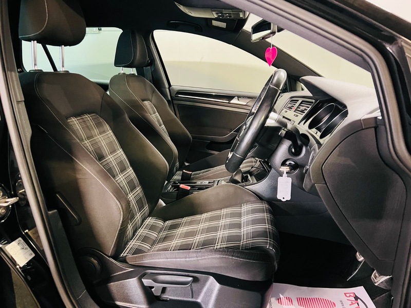 Used Volkswagen Golf 2014 for sale - 76304520: Photo 12