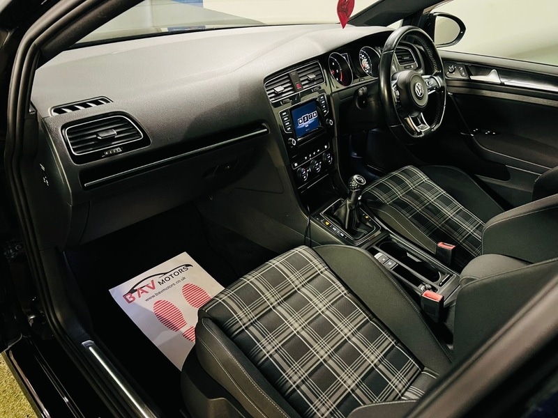 Used Volkswagen Golf 2014 for sale - 76304520: Photo 9