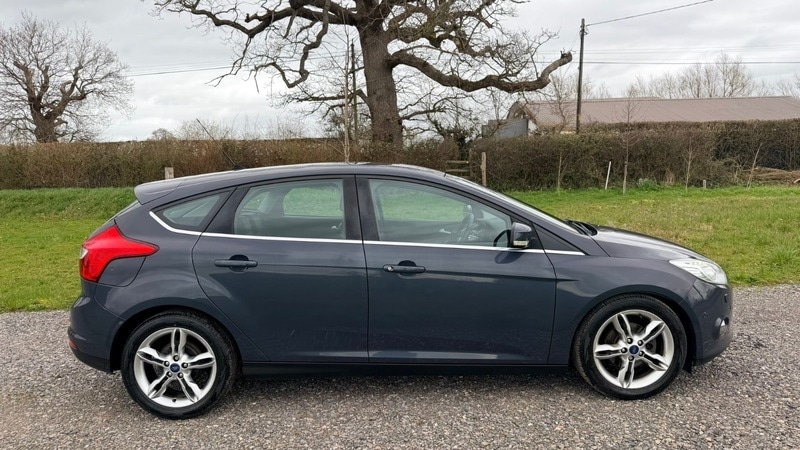 Used Ford Focus 2014 for sale - 78062060: Photo 2