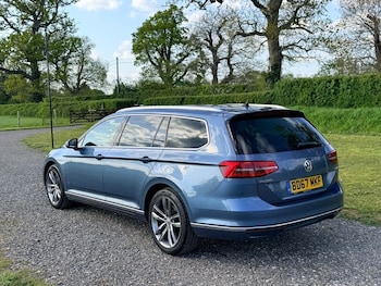 Used Volkswagen Passat 2017 for sale - 78345345: Photo