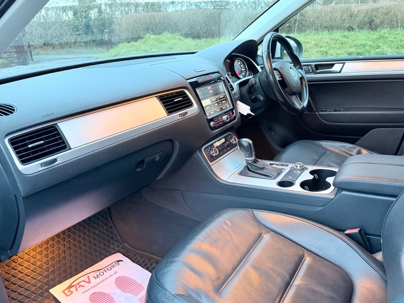 Used Volkswagen Touareg 2011 for sale - 77437924: Photo 10