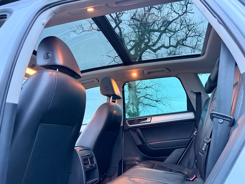 Used Volkswagen Touareg 2011 for sale - 77437924: Photo 13