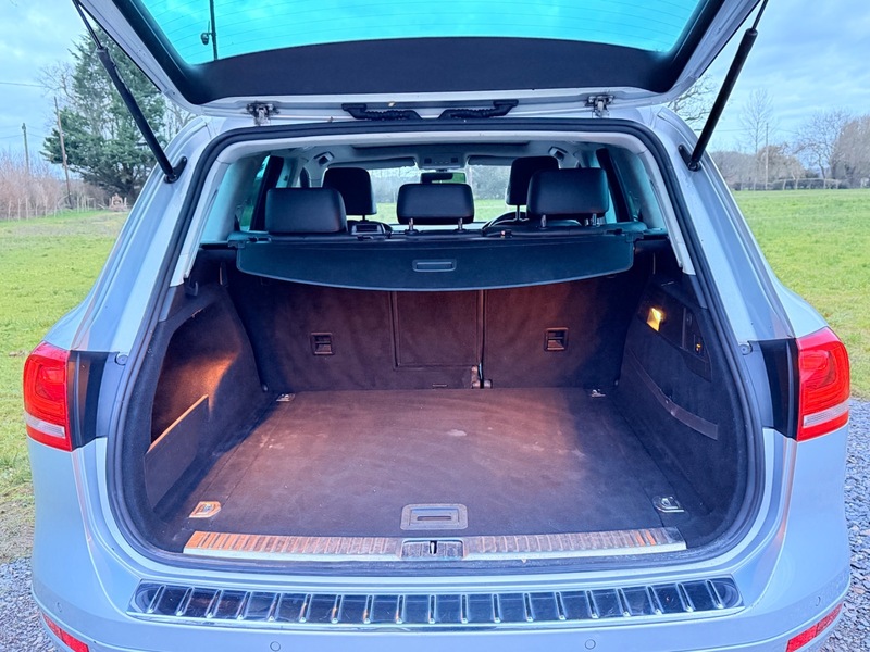 Used Volkswagen Touareg 2011 for sale - 77437924: Photo 7