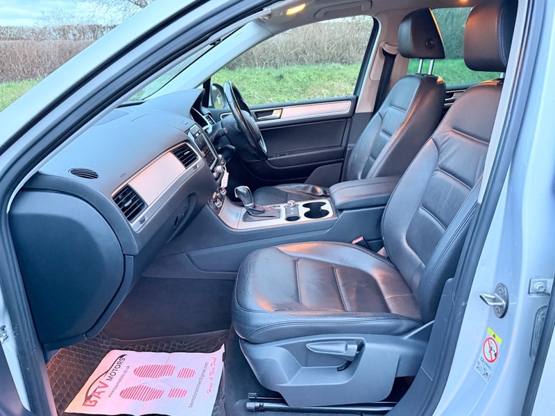 Used Volkswagen Touareg 2011 for sale - 77437924: Photo 9