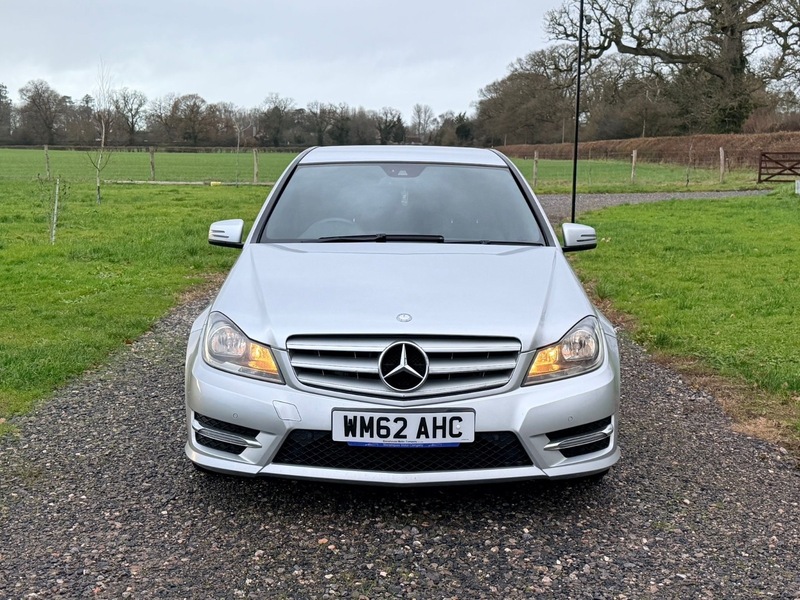 Used Mercedes-Benz C Class 2013 for sale - 76974050: Photo 2
