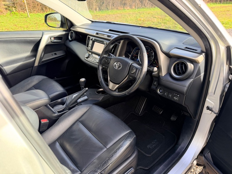 Used Toyota RAV4 2013 for sale - 77303271: Photo 11