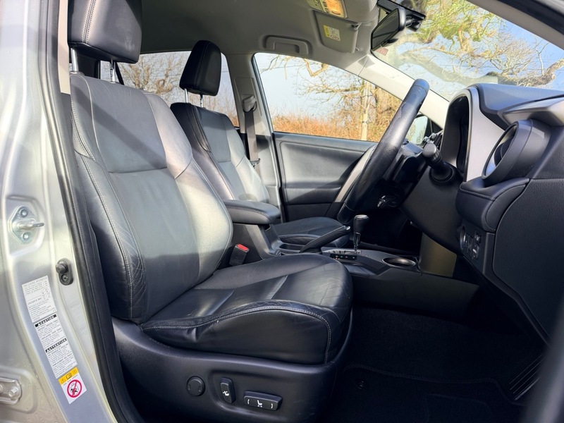 Used Toyota RAV4 2013 for sale - 77303271: Photo 12