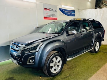 Used Isuzu Rodeo 2017 for sale - 75666795: Photo