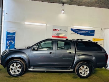 Used Isuzu Rodeo 2017 for sale - 75666795: Photo