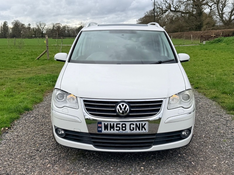 Used Volkswagen Touran 2019 for sale - 77850976: Photo 2