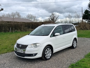 Used Volkswagen Touran undefined for sale - 77850976: Photo