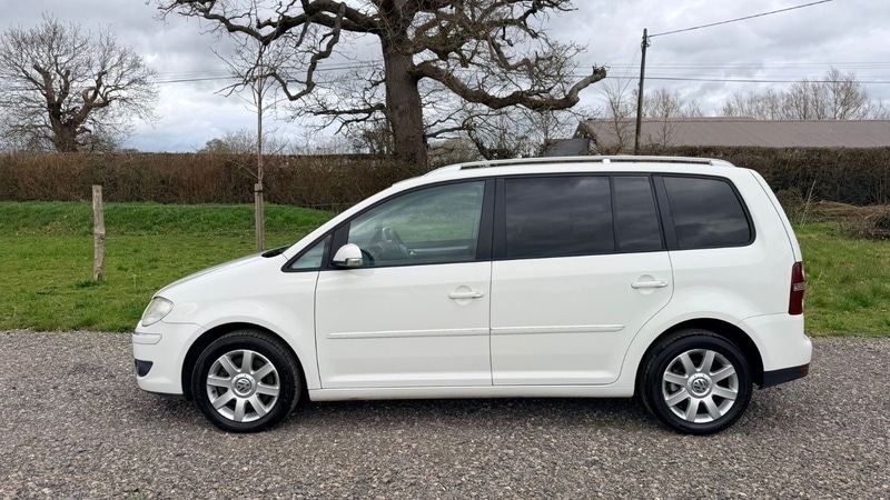 Used Volkswagen Touran 2019 for sale - 77850976: Photo 4