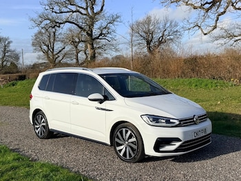 Used Volkswagen Touran 2017 for sale - 77681489: Photo