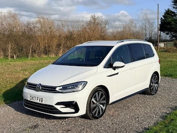 Used Volkswagen Touran 2017 for sale - 77681489: Photo