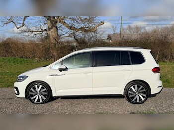 Used Volkswagen Touran 2017 for sale - 77681489: Photo