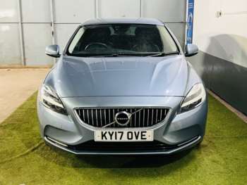 Used Volvo V40 2017 for sale - 74942277: Photo