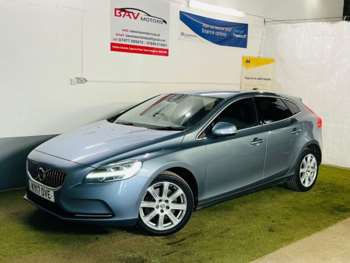 Used Volvo V40 2017 for sale - 74942277: Photo