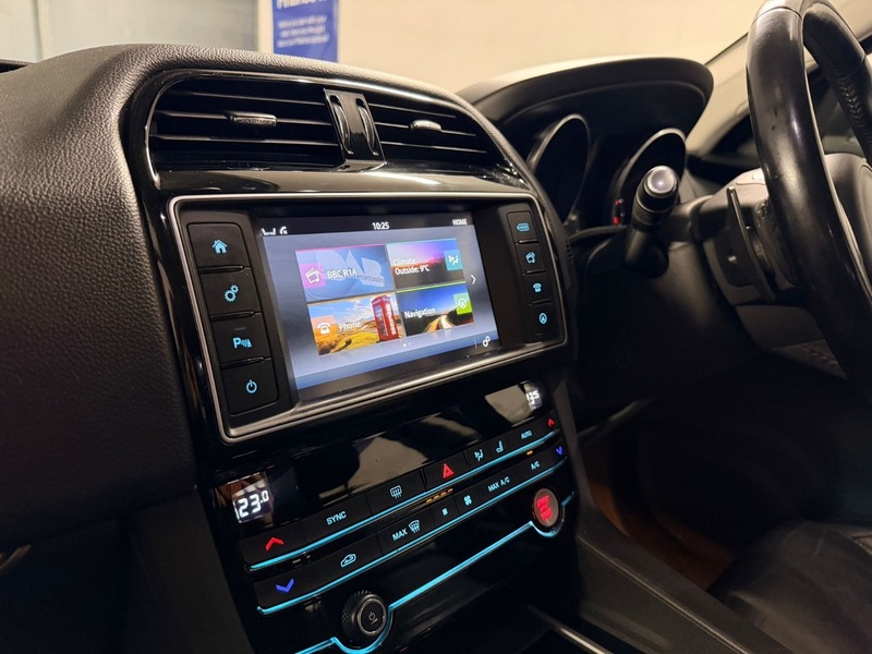 Used Jaguar F-Pace 2017 for sale - 77277023: Photo 16