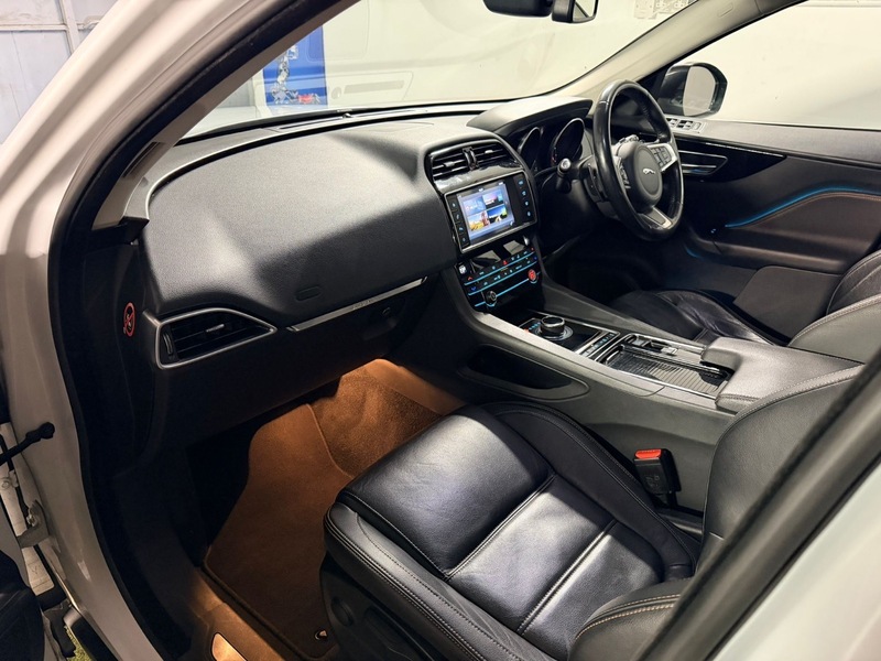 Used Jaguar F-Pace 2017 for sale - 77277023: Photo 17
