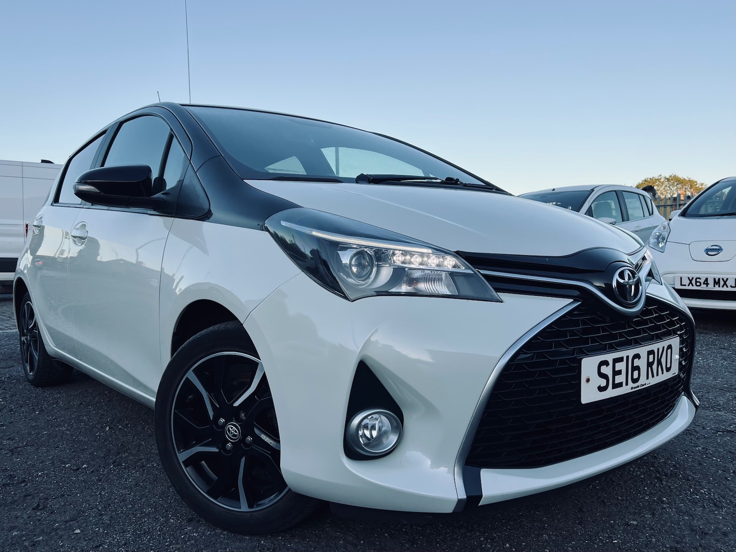 Used Toyota Yaris 2016 for sale - 76071458: Photo 2