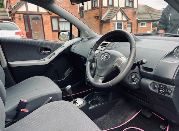Used Toyota Yaris 2009 for sale - 76244867: Photo 16